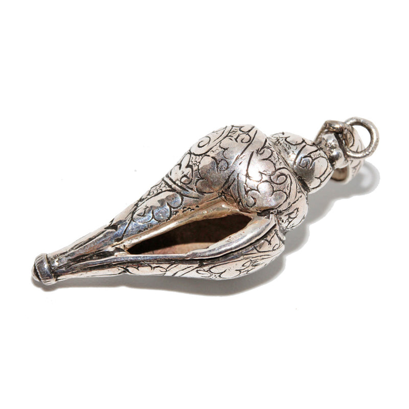 Nautical Conch Shell Necklace Pendant | @wildlotusbrand | Wild Lotus®